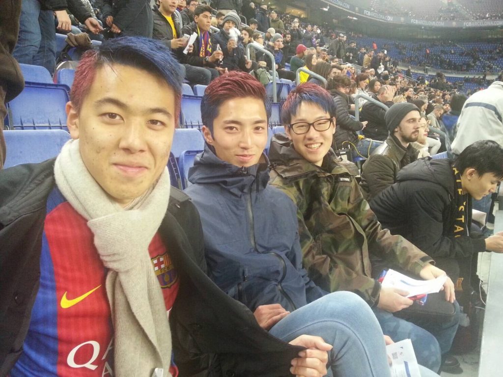 バルサカラーのヘアカラーサポーター現る！？