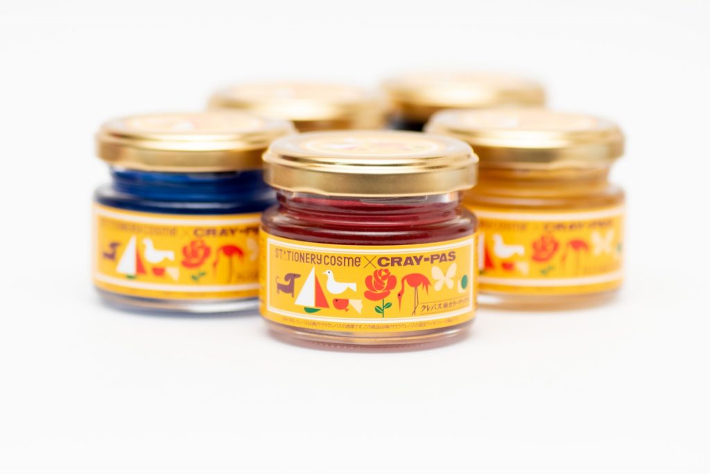 クレパス柄カラーワックスいよいよ明日12月2日より発売開始です。